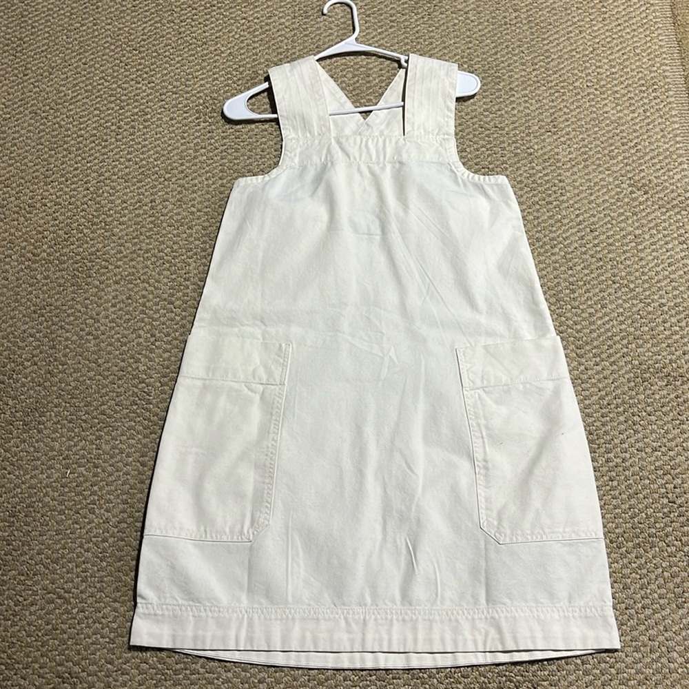 Everlane jumper with big pockets - cream colored - size XS.